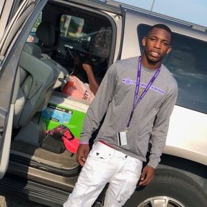 Meet your Posher, Derrick